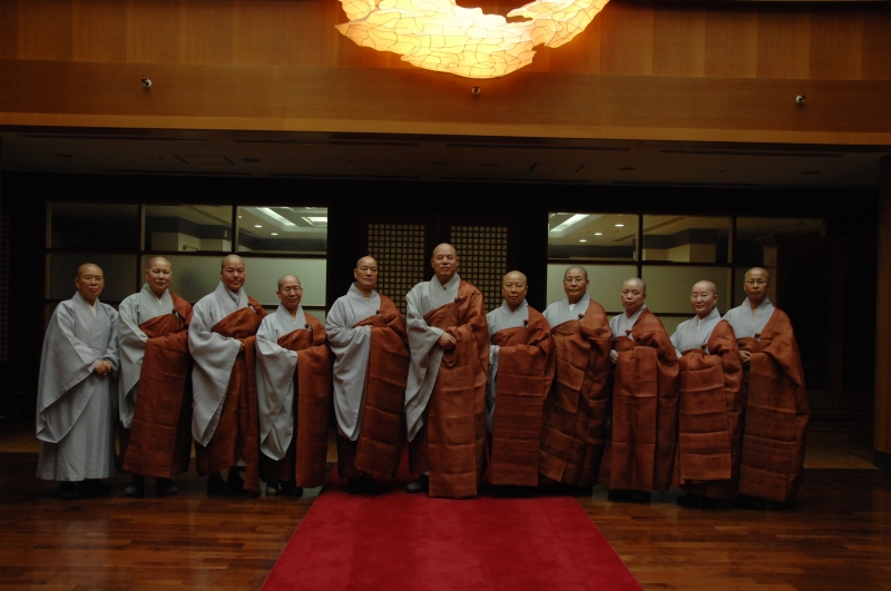 2010.11.08_비구니종회의원 예방 (18)